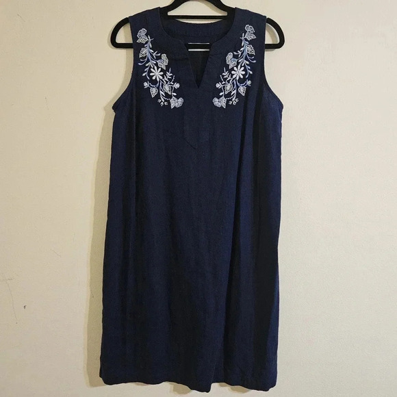 Croft & Barrow Embroidered Splitneck Dress - Picture 1 of 4